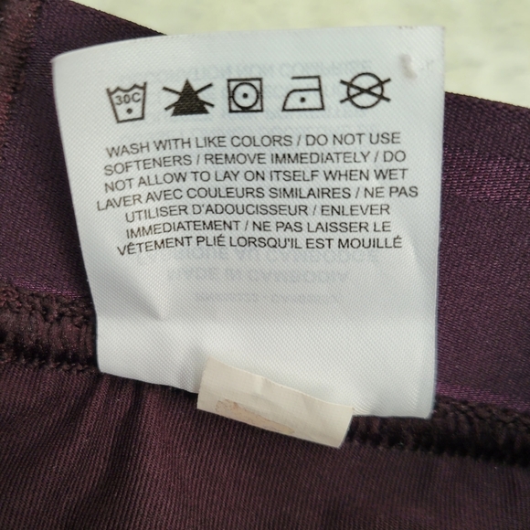 NikeCourt Dri-Fit Skirt Size Medium - Picture 9 of 10